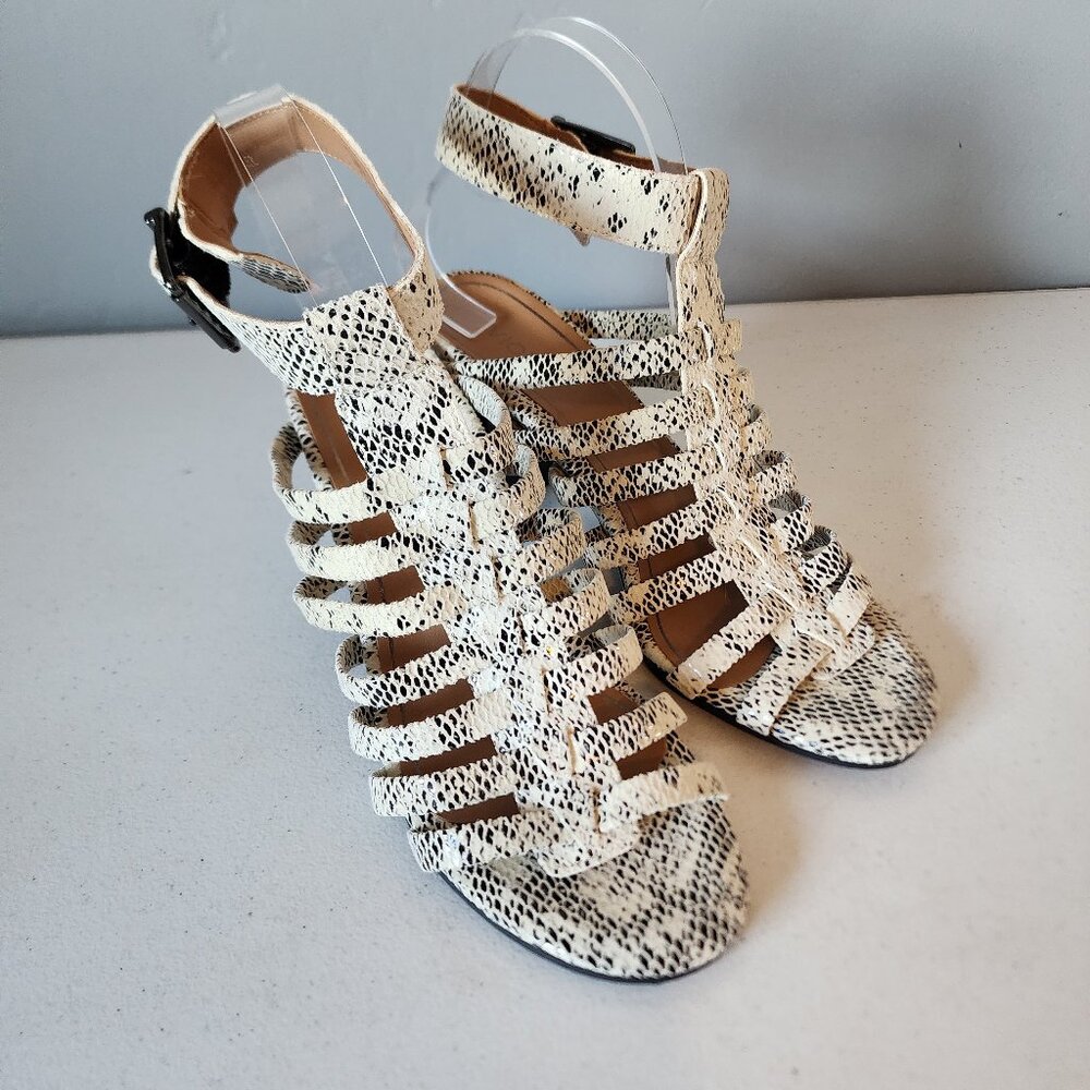 Vionic Gladiator Sandals "Like New" - image 8